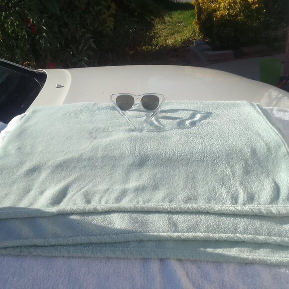 Amazon.com: 24 Packs Fleece Throw Blanket Soft Warm  Bundle sunglasses&soft warm blanket throwover brand new, 5 colors